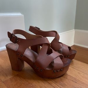 Madden Girl Brown Wooden/leather wedges
